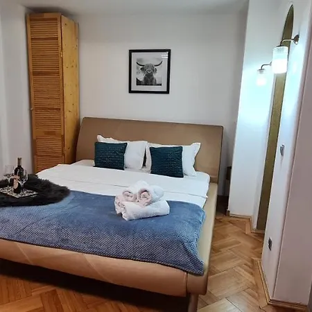 Central Arghezi Art Deco Piata Universitatii Апартаменти Бухарест