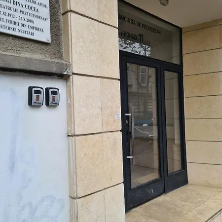 Central Arghezi Art Deco Piata Universitatii Apartment Bucharest