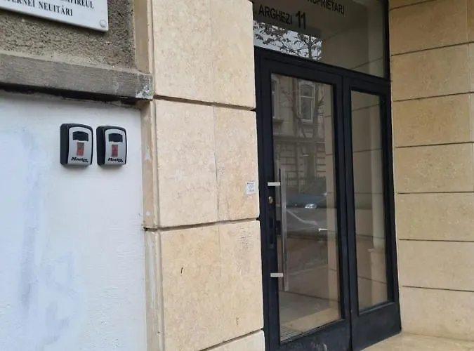 Central Arghezi Art Deco Piata Universitatii Daire Bükreş